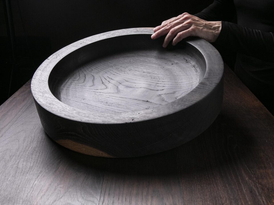 Raven Black Platter A10V81