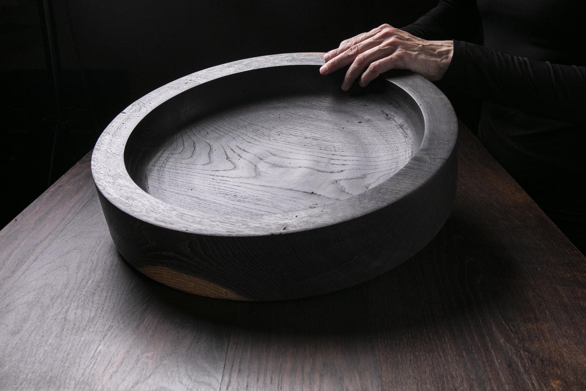 Raven Black Platter A10V81