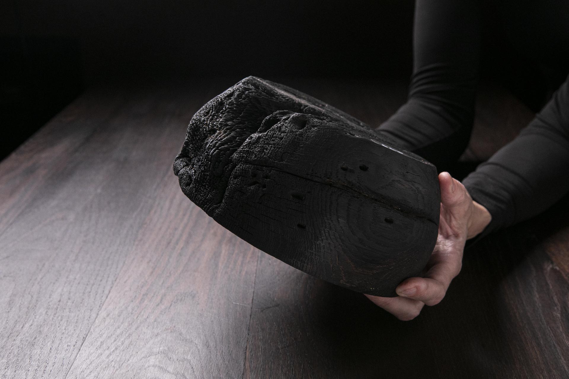 Raven Black Deep Bowl A08J27 - Image 5