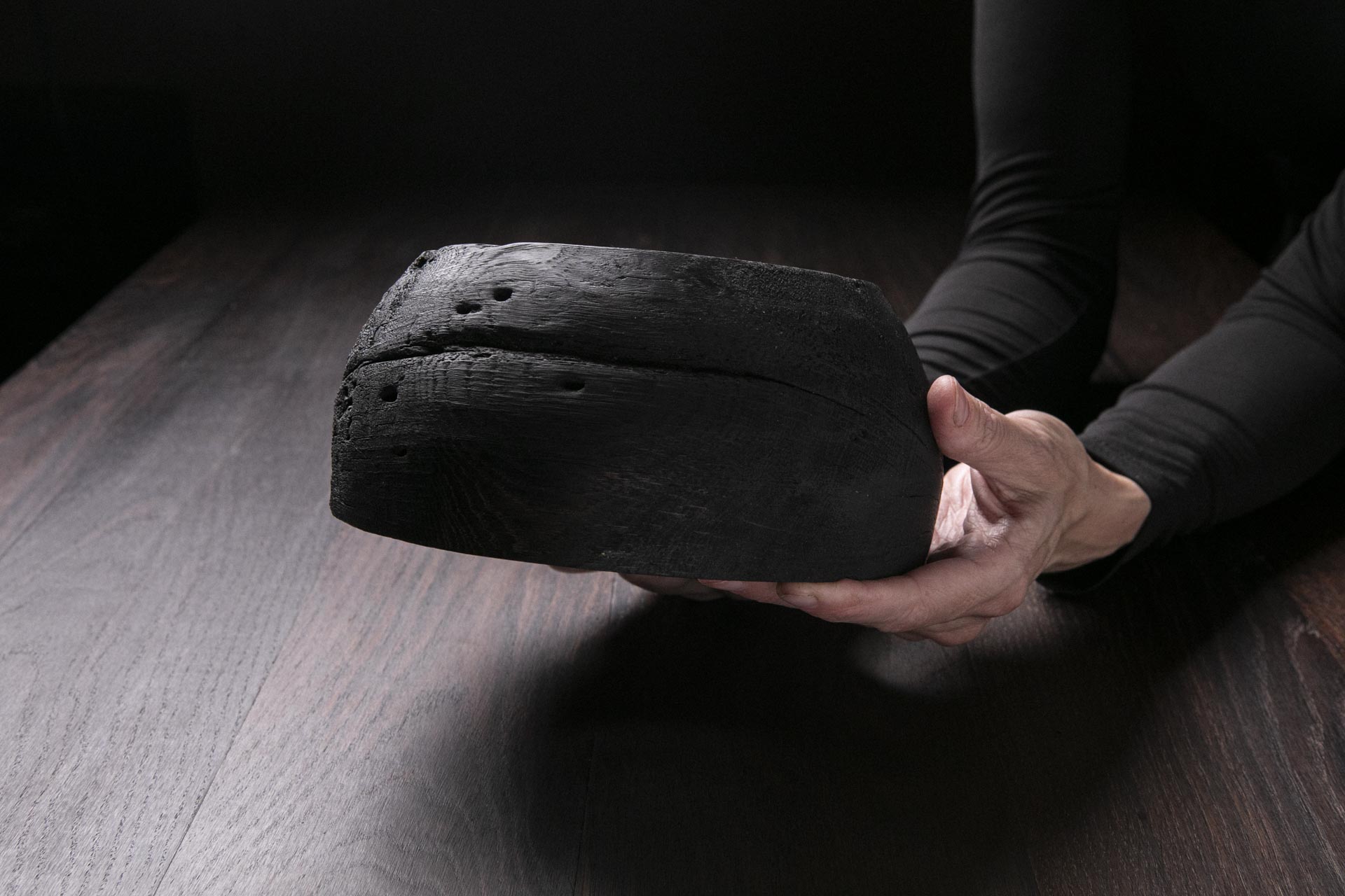 Raven Black Deep Bowl A08J27 - Image 6