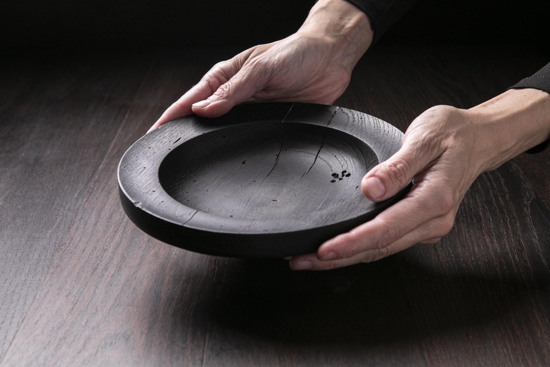 Raven Black Fine Platter A10J75
