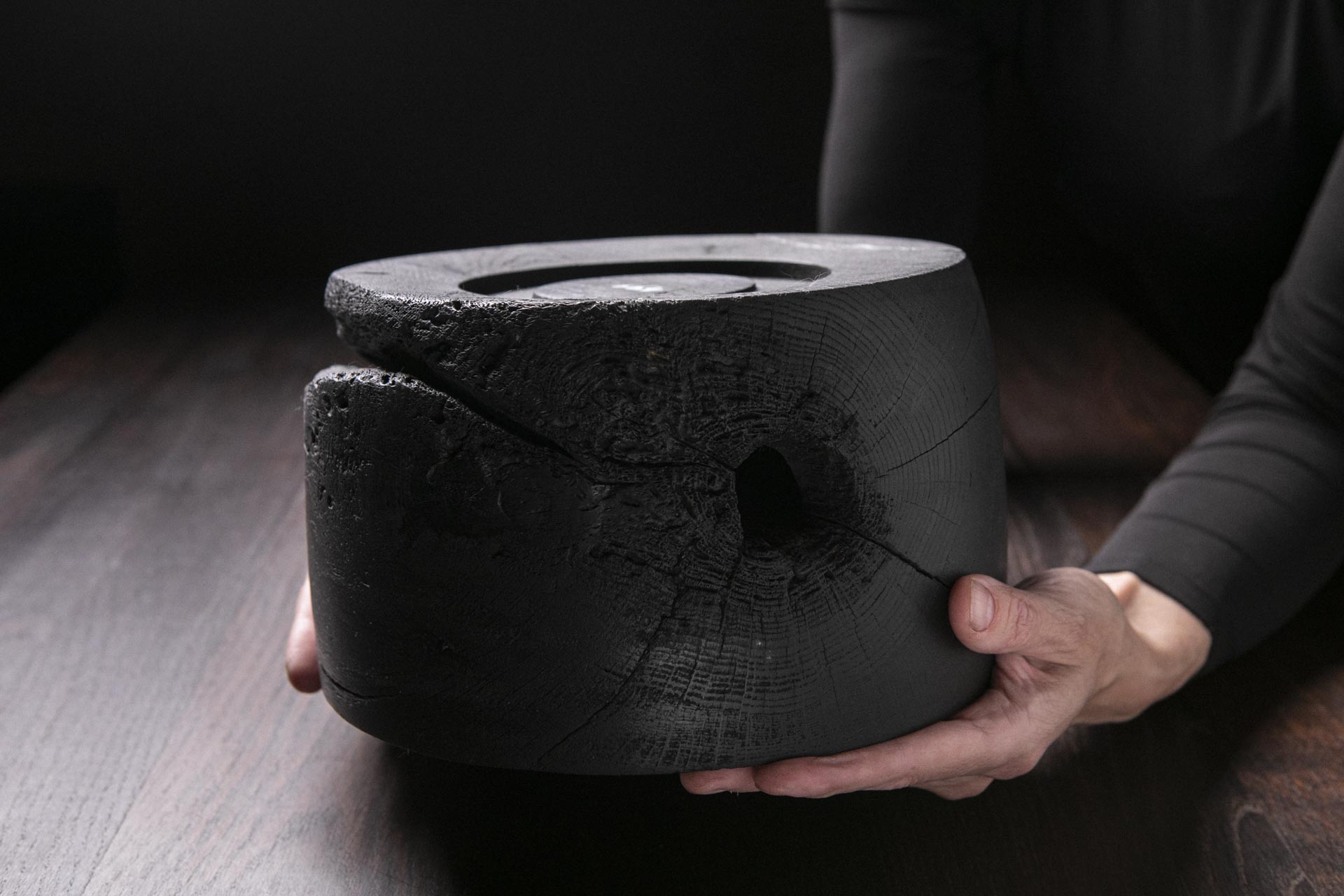 Raven Black Deep Bowl A08J28 - Image 4