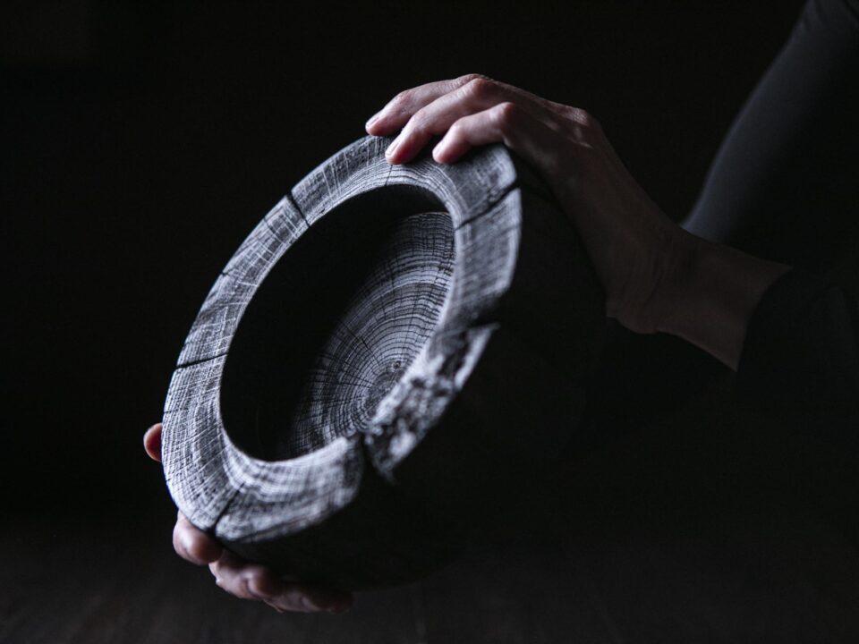 Raven Black Cross Grain Platter A09R43