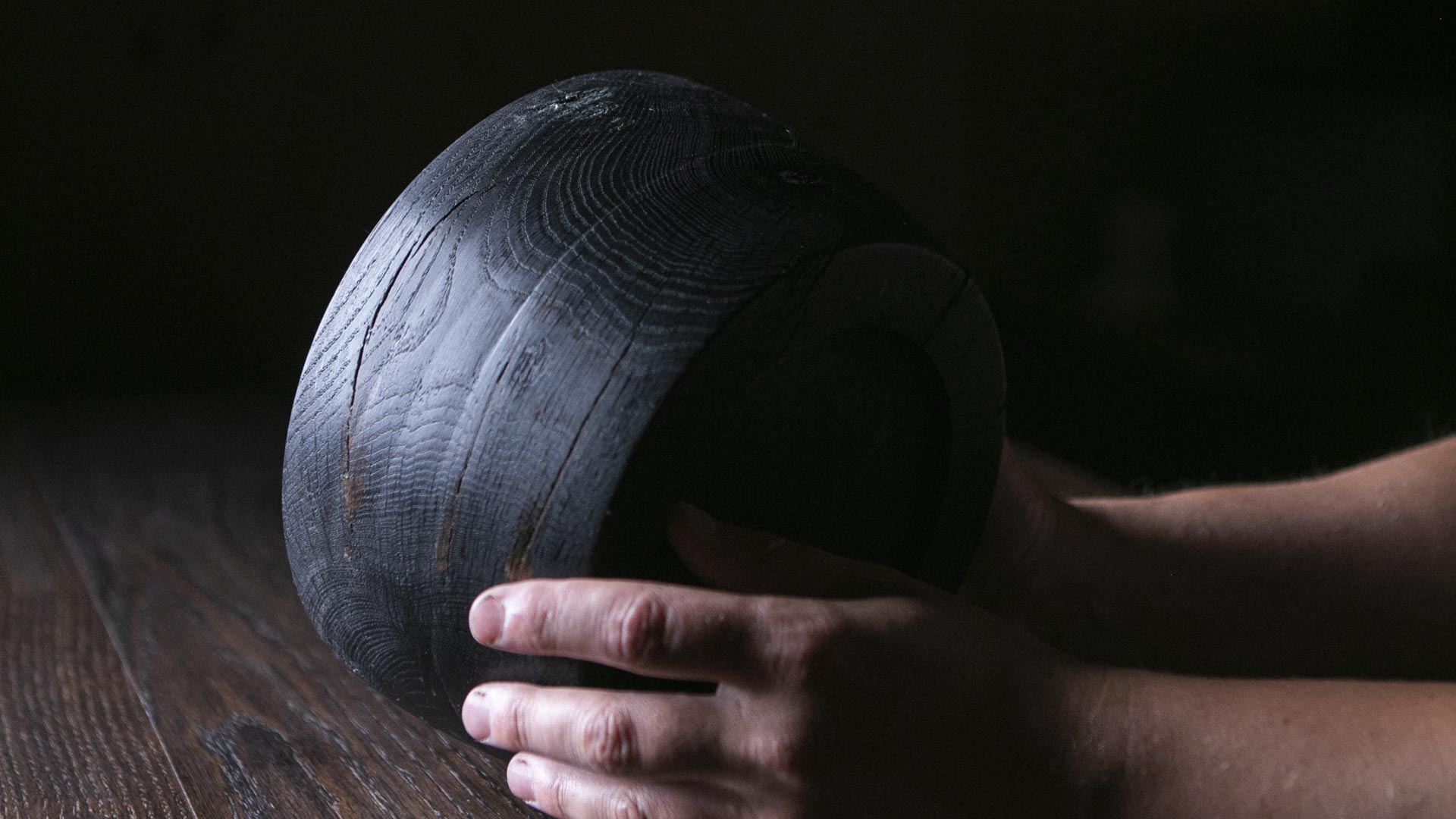 Raven Black Deep Bowl A08J22 - Image 4