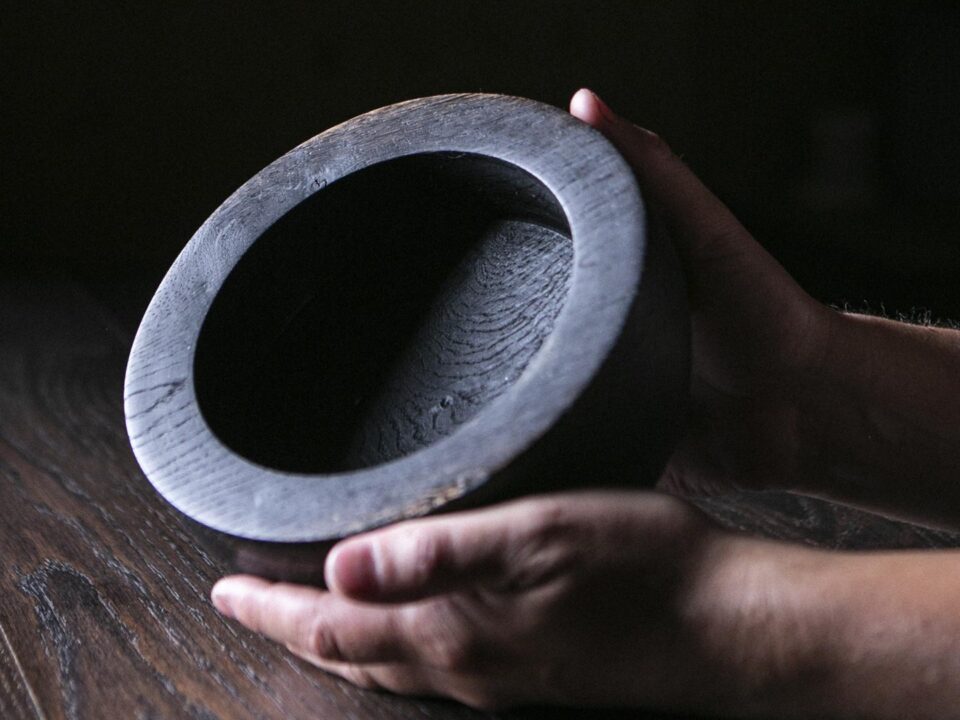 Raven Black Bowl A08J01