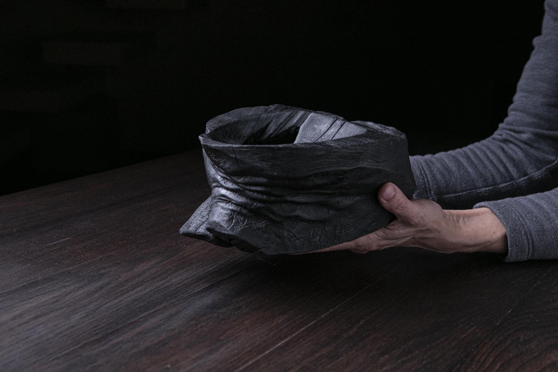 Raven Black Elephant Foot A10V58