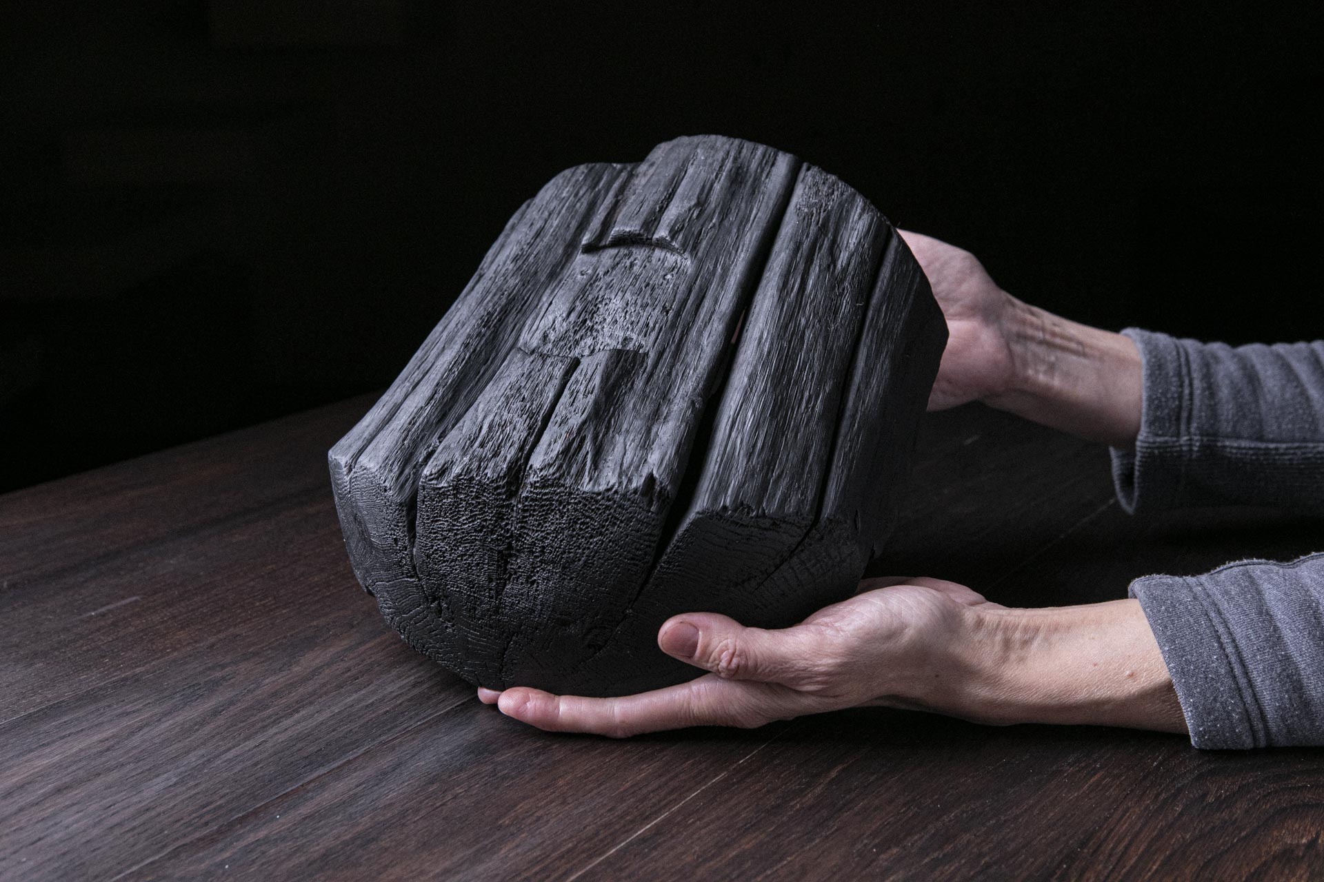 Raven Black Platter A10R56 - Image 2