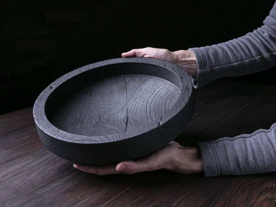 Raven Black Platter A10J52